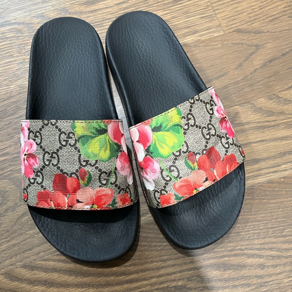 Gucci slides
